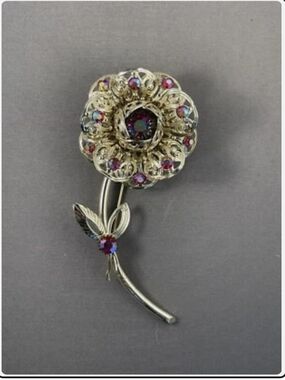 VITAGE SARAH COVENTRY RHINESTONE FLOWER BROOCH PIN